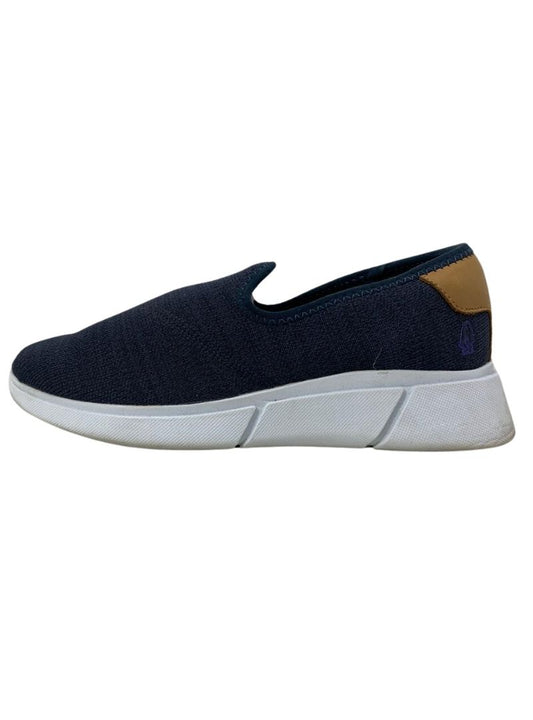 Slip on trainer